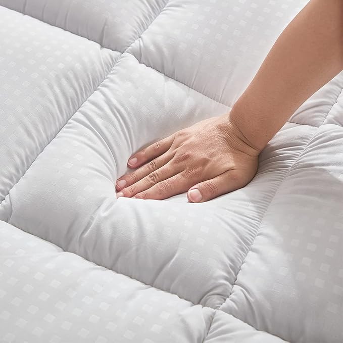 Mattress Pad Cover Pillow Top with Stretches to 18” Deep Pocket Fits Up to 8”-21” Cooling White Bed Topper (White-Thick, Twin)