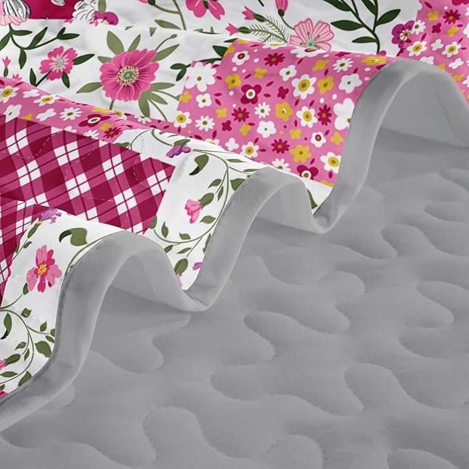 QOOMO Patchwork Quilt Set Twin Size,Boho Bedspread Coverlet Set,Pink Floral 3Pcs Bedding Set Printed Quilt with 2 Pillowcases,Soft and Lightweight,for All Seasons