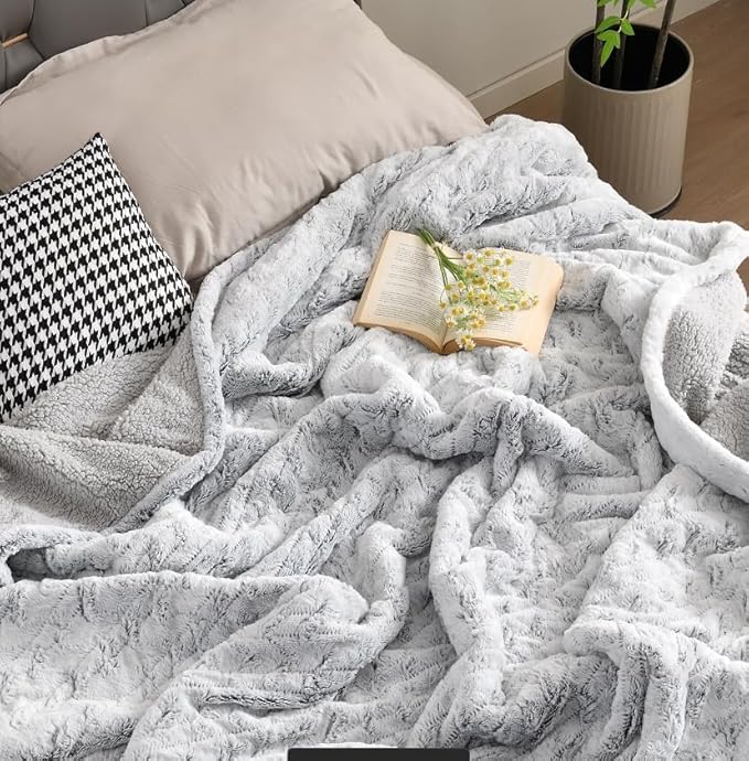 Bearhug Heated Blanket 6 Heat Settings Electric Blanket, 4-Hour Auto Shut-Off, Luxurious Faux Fur & Sherpa Dual-Sided Heated Throw, Machine Washable, 50 x 60 Inches, Gift-Ready Elegant Packaging