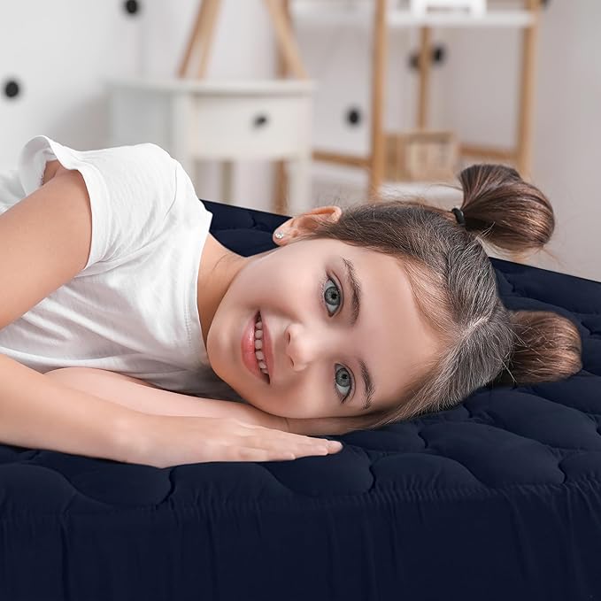 Utopia Bedding Waterproof Mattress Protector, Queen Mattress Pad, Noiseless Quilted Fitted Cover with Deep Pocket Stretches up to 16 Inches (Navy)