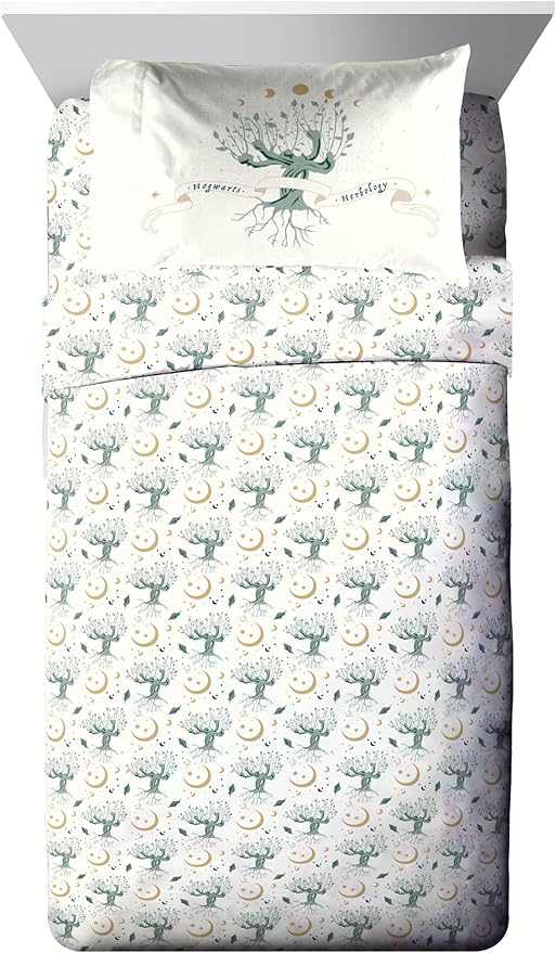 Jay Franco Kids Comforter Set Includes Sheets and Pillow Covers - Soft and Cozy Bed Set for Stylish Room Decor, Official Licensed Product, Green - Harry Potter, 5 Piece Twin