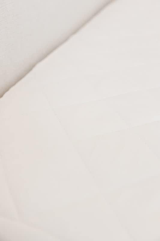 Cozy Earth Queen Size Mattress Pad - 100% Viscose from Bamboo Cooling Mattress Cover - Lightweight Temperature Regulating Bed Pad with 360-Degree Elastic Hem - Fits Mattresses up to 20”
