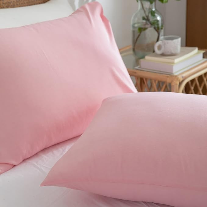 Pink Duvet Cover Queen,Luxury Lightweight Microfiber Solid Color Casual Bedding Set for Men & Women,3 Pieces Prewashed Extra Soft Bedding Set,with Zipper Closure & Corner 4 Ties