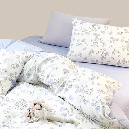 Floral Duvet Cover Queen Size Purple Lavender Heart Bedding Set 3Pcs Spring Romantic Aesthetic Garden Flower Love Pattern Cooling Comforter Cover with Zipper Closure and 2 Pillowcases