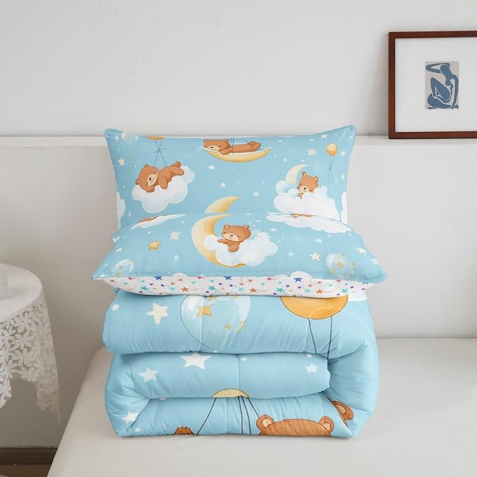 Cute Bear Bedding Set Queen Size Cartoon Childlike Style Comforter Set for Girls Boys Room Decor Hand Drawn Moon Clouds Down Comforter Starry Star Sky Quilt Set with 2 Pillowcases