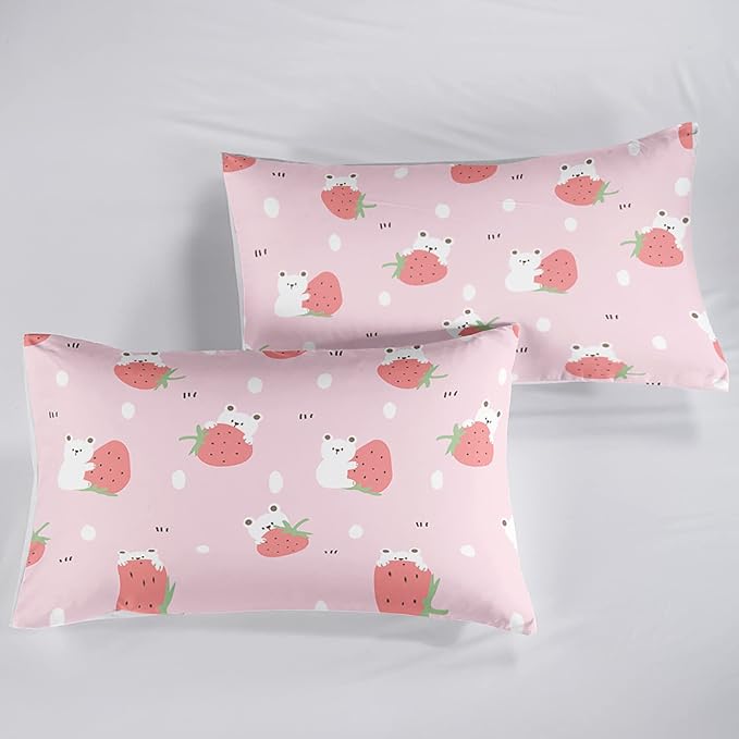 QOOMO Cartoon Bear Comforter King Size,Pink Strawberry Bedding Set for Kids Teens Girls,3Pcs Bedding Set Printed Comforter with 2 Pillowcases,Down Alternative,Soft and Lightweight，King Size
