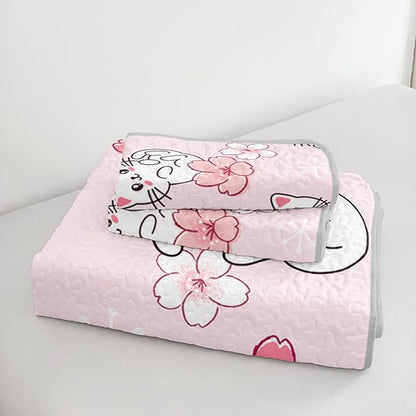 QOOMO Floral Cat Quilt Set King Size,Sakura Cats Bedspread Coverlet Set,Cute Cats 3Pcs Bedding Set Printed Quilt with 2 Pillowcases,Soft and Lightweight,for All Seasons