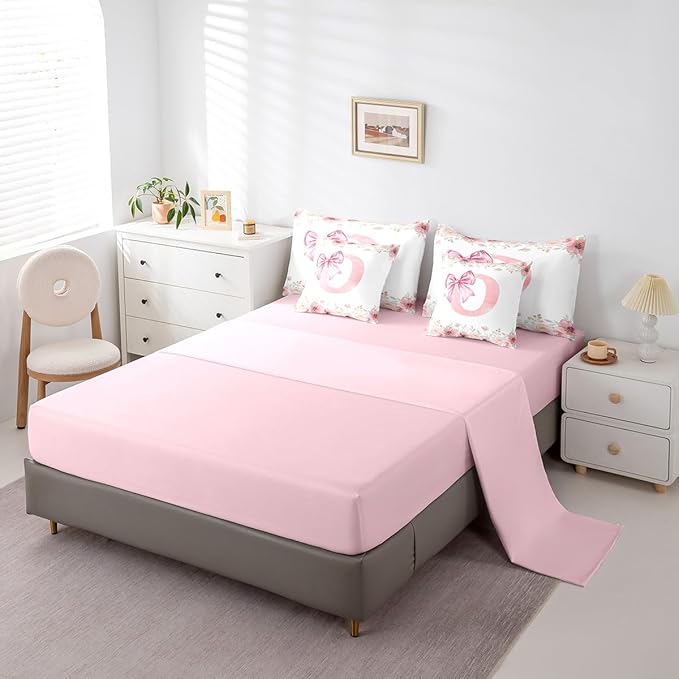 Erosebridal Cute Pink Bow Bed in A Bag King Initial Letter O Bedding Sets Girly Kawaii Alphabet Bow Bed Set Bedroom Decor Spring Flower Floral Comforter Set with Sheets for Kids Teen Women 7-Piece