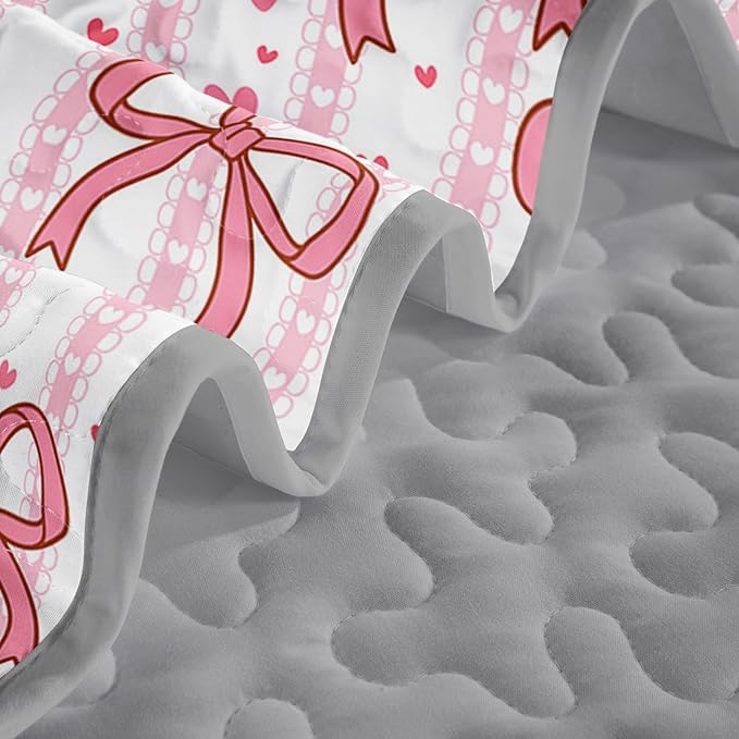 QOOMO Bow Quilt Set Twin Size,Bowknot Bedspread Coverlet Set,Pink 3Pcs Bedding Set Printed Quilt with 2 Pillowcases,Soft and Lightweight,for All Seasons