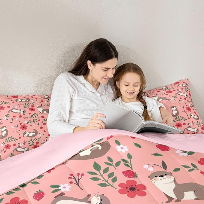Lovely Otter Comforter Set Full Size 3 Pcs Cartoon Pink Strawberry Flowers Decor Comforter for Kids Boys Girls Cute Wild Animals Rustic Style Bedding Set with 2 Pillowcases+1 Comforter