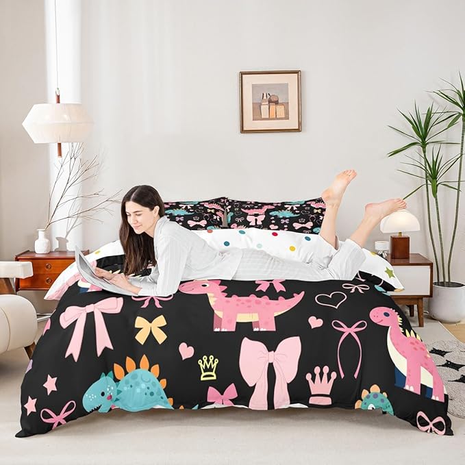 Cute Dino Duvet Cover Set Toddler Size,Kawaii Bowknot Heart Princess Style Reversible Quilt Cover for Kids Boys Girls Pink Black Dinosaur Cartoon Animal Bedding Set with 1 Pillowcase,No Comforter