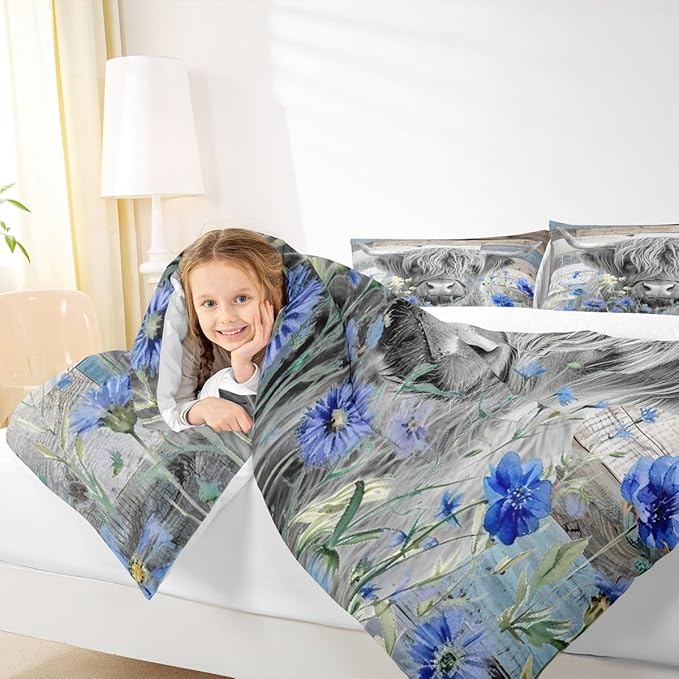 Highland Cow Comforter Set King Size,Colorful Flowers Bedding Set 3pcs for Kids Teens Adults Room Decor,Rustic Farmhouse Barn Wooden Quilt Set Nature Animals Plants Duvet Insert,Blue Grey
