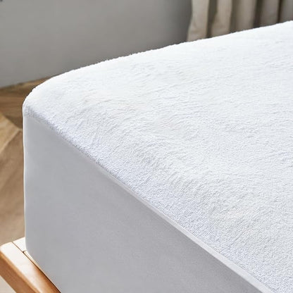 Ruili Waterproof Mattress Protector - Soft Breathable Noiseless Waterproof Cover, Machine Washable - Stretchable Fits 8-21" Deep Pockets (Queen Size)