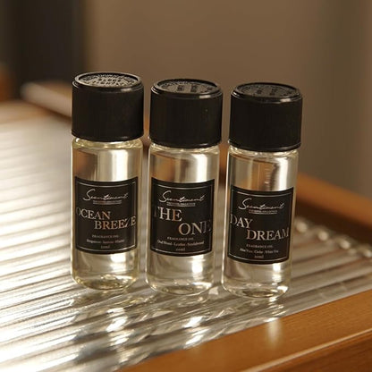 Scentiment Diffuser Oil - Mistress Manor | Aromatherapy Home Fragrance | Inspired by Luxury Five Star Hotel | Luxurious Scent with Notes of Neroli, Sage, Dark Amber 50 ml