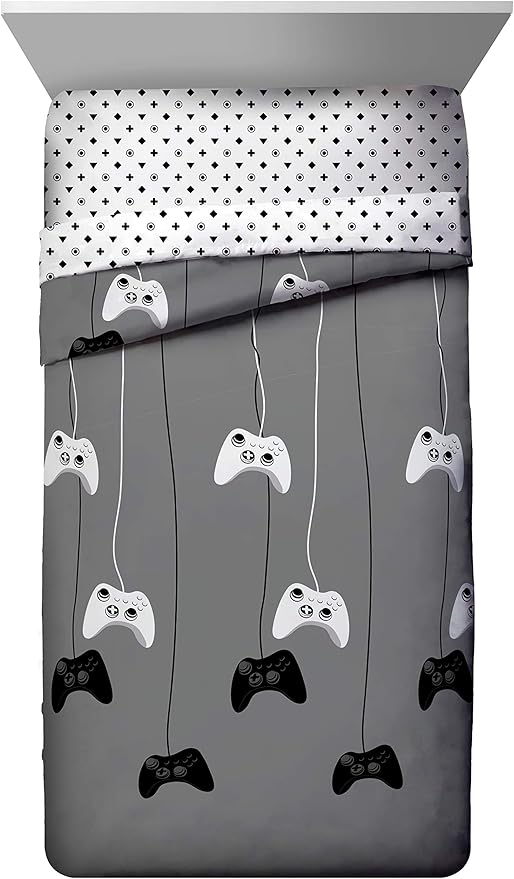 Jay Franco Game On 4 Piece Twin Bed Set - Includes Reversible Comforter & Sheet Set - Bedding Features Video Game Contoller - Super Soft Fade Resistant Microfiber
