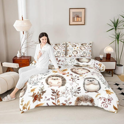 Cartoon Hedgehog Kids Toddler Comforter Set,Watercolor Autumn Leaves Plants Bedding Set for Boys Girls Teens,Cartoon Wild Animals Rustic Style Quilted Comforter with 1 Pillowcase 2 Pcs
