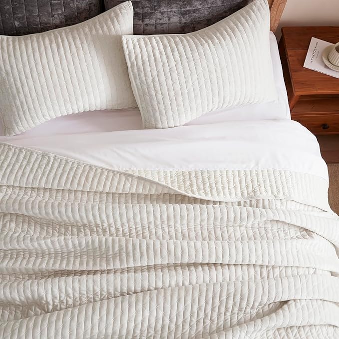LEAONME Oversized King Quilt 120''x120'', Lightweight White Velvet Comforter Set with 2 Matching Shams, Soft Cross Stitch Bedspread Coverlet, Oversized King Bedding Set for All Season