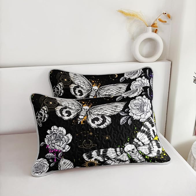 HOSIMA Death Moth Skull Heads Quilt Set Full Size Horror Theme Halloween Bedding,Goth Bedding Set Floral Butterfly Print Boho Quilt for Room Decor with 2 Pillowcases.