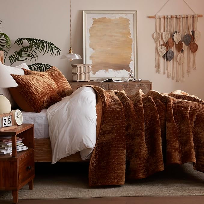 LEAONME Oversized King Quilt 120''x120'', Lightweight Carame Velvet Comforter Set with 2 Matching Shams, Soft Cross Stitch Bedspread Coverlet, Oversized King Bedding Set for All Season