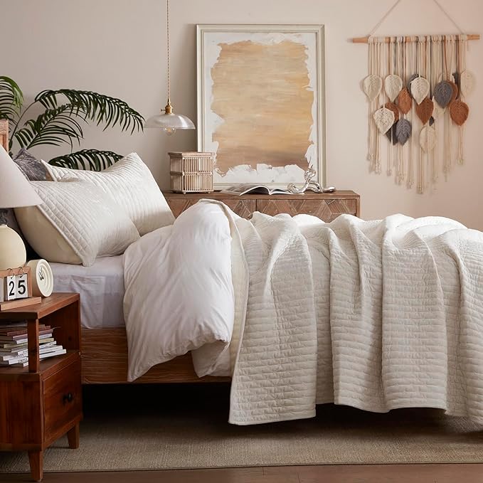 LEAONME Oversized King Quilt 120''x120'', Lightweight White Velvet Comforter Set with 2 Matching Shams, Soft Cross Stitch Bedspread Coverlet, Oversized King Bedding Set for All Season