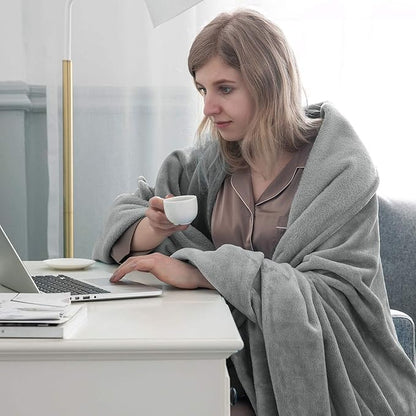 IR Imperial Rooms Fleece Blanket - Super Soft Fluffy Light Grey Throw Blanket for Sofa and Bed - Warm and Cozy Lightweight 400 GSM Microfiber Bed Throws Blankets, 50x60 Inches (Throw/Travel)