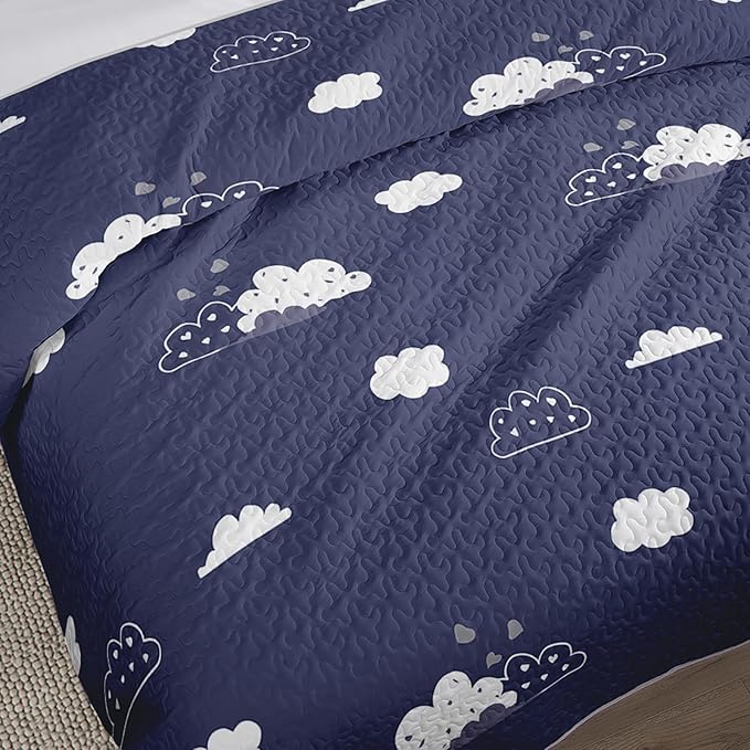 QOOMO Cloud Quilt Set Twin Size,Blue Cloud Bedspread Coverlet Set,Sky 3Pcs Bedding Set Printed Quilt with 2 Pillowcases,Soft and Lightweight,for All Seasons