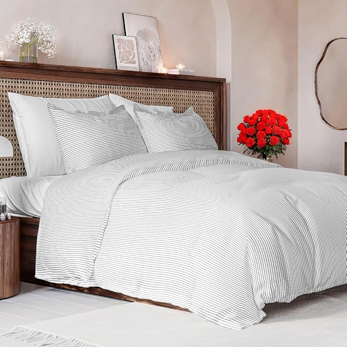 Duvet Cover Queen Size Set - Extra Soft Floral Duvet Cover 90 x 90 with 2 Pillow Shams - Comfy, Cozy, Breathable Floral Bedding Set - Hotel Luxury & Fade Free w/ Zipper Closures & Ties - Grey Stripes