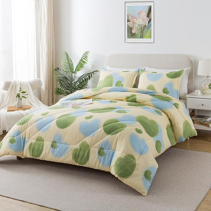 Caressma Heart Print King Size Comforter Set, Green and Yellow Blue Lovely 3 Pieces Comforter Set with Matching Pillow Shams for All Seasons