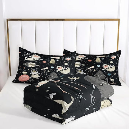 Cartoon Space Theme Bedding Comforter Set King Size for Kids Teens and Adults Astronauts Printed Quilt Set for Bedroom Soft Microfiber Print Quilt Set with 1 Comforter and 2 Pillowcases