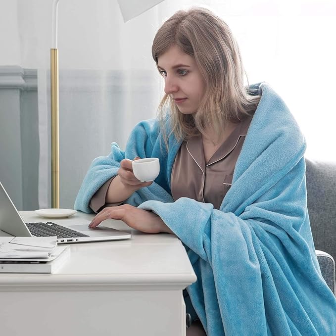 IR Imperial Rooms Fleece Blanket - Super Soft Fluffy Light Blue Throw Blanket for Sofa and Bed - Warm and Cozy Lightweight 400 GSM Microfiber Bed Throws Blankets, 50 x 60 Inches (Throw/Travel)