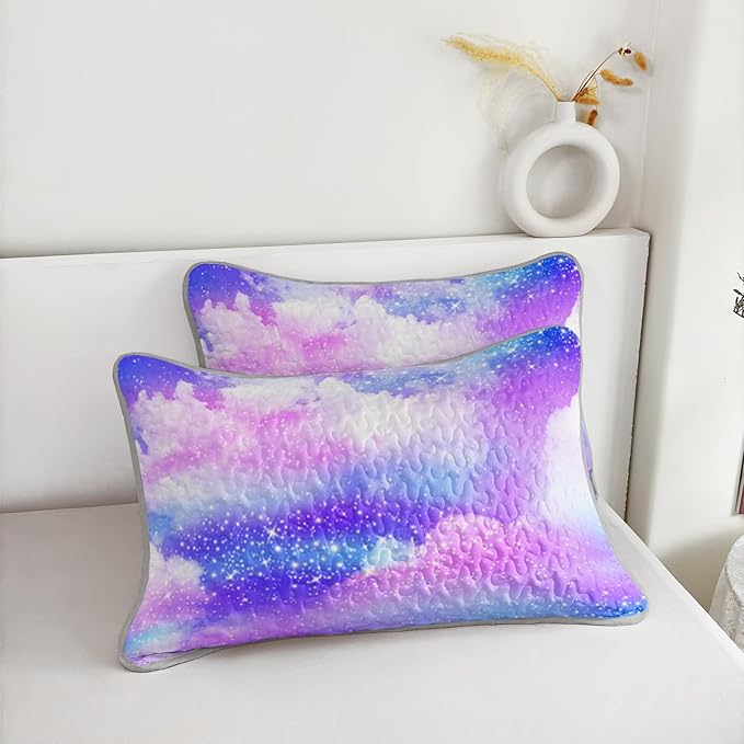 QOOMO Clouds Quilt Set Twin Size,Galaxy Bedspread Coverlet Set,Purple Galaxy 3Pcs Bedding Set Printed Quilt with 2 Pillowcases,Soft and Lightweight,for All Seasons