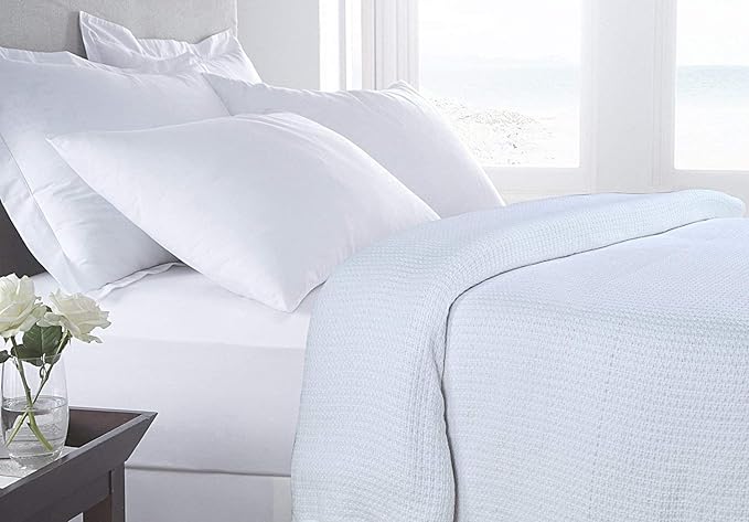 HILLFAIR 100% Combed Cotton Blanket– California King Size Bed Blanket – Warm Soft All Season Breathable Blankets – 102 x 108 inch Extra Large Oversized California King Cotton Blankets for Bed- White