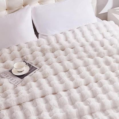 Heated Blanket Full Size with 1/2/4/6/8 Hours Auto-Off 10 Heat Level, 62'' * 84'' Cozy Faux Rabbit Fur Bubble Electric Blanket with Overheat Protection(White)