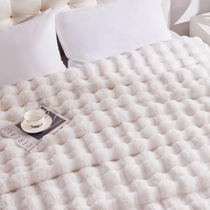 Heated Blanket Queen Size with 1/2/4/6/8 Hours Auto-Off 10 Heat Level, 72'' * 84'' Cozy Faux Rabbit Fur Bubble Electric Blanket with Overheat Protection(White)