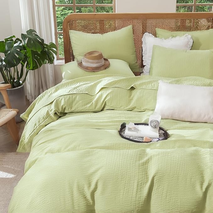 King Size Duvet Cover, Luxury Brushed Microfiber Double-Layer Crinkle Gauze Sage Green Duvet Cover, 3 Pieces Bedding for All-Season, Soft Breathable with Zipper Closure (No Comforter)