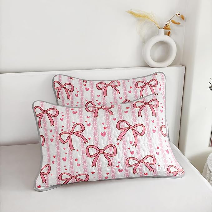 QOOMO Bow Quilt Set Twin Size,Bowknot Bedspread Coverlet Set,Pink 3Pcs Bedding Set Printed Quilt with 2 Pillowcases,Soft and Lightweight,for All Seasons