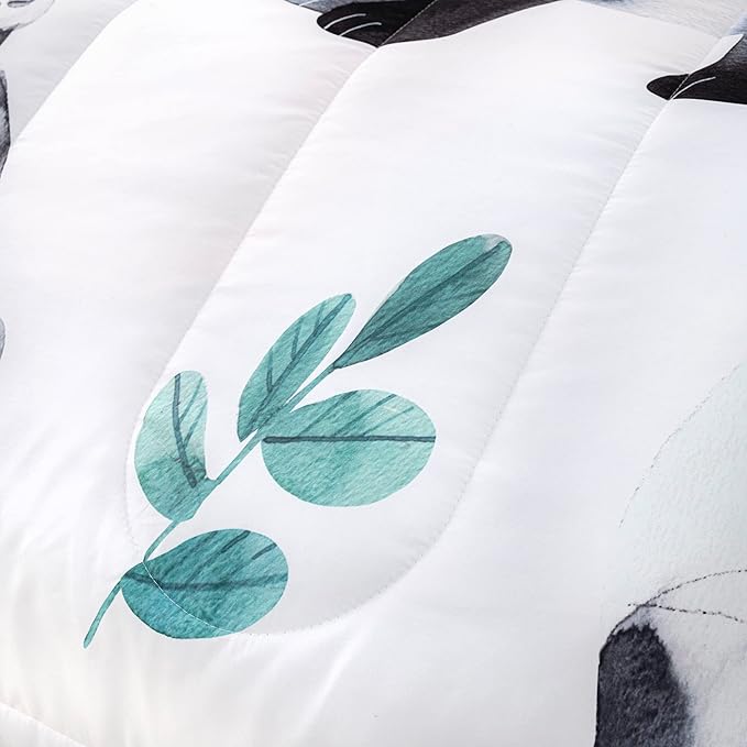 CVHOUSE Panda Bedding Set, Cute Comforter Full for Girls Kids Teens, Kawaii Quilt Set With 1 Comforter and 2 Pillow Cases - 3 Piece