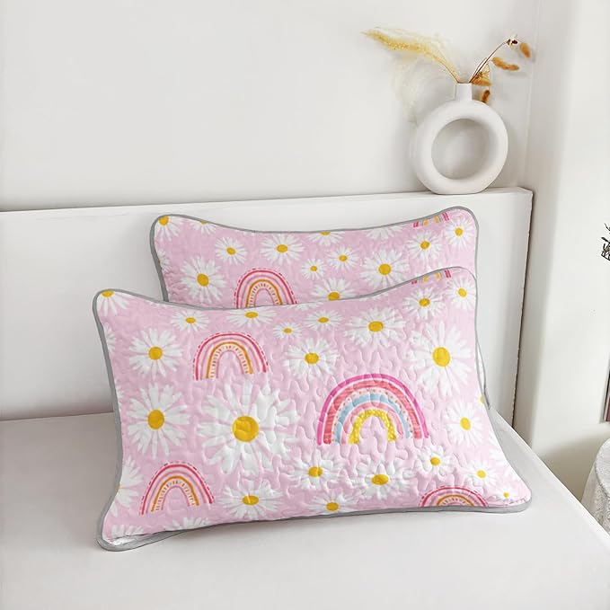 QOOMO Rainbow Quilt Set King Size,Daisy Bedspread Coverlet Set,Pink 3Pcs Bedding Set Printed Quilt with 2 Pillowcases,Soft and Lightweight,for All Seasons
