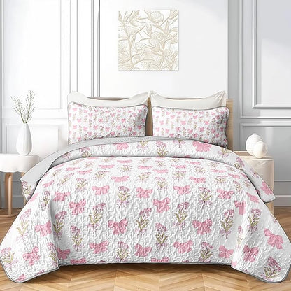 QOOMO Pink Bow Quilt Set King Size,Bowknot Bedspread Coverlet Set,Floral 3Pcs Bedding Set Printed Quilt with 2 Pillowcases,Soft and Lightweight,for All Seasons