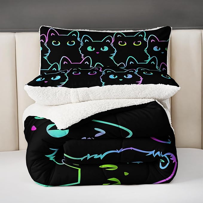 QOOMO Cartoon Cat Sherpa Plush Comforter Set, Full/Queen Size 3 Pieces Cute Animals Comforter Sets, Ultra Soft Cozy Fleece Bedding Set, Bed Sets for All Seasons with 1 Comforter 2 Pillowcases