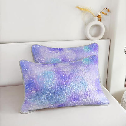 QOOMO Purple Galaxy Quilt Set Twin Size,Starry Sky Bedspread Coverlet Set,Constellation 3Pcs Bedding Set Printed Quilt with 2 Pillowcases,Soft and Lightweight,for All Seasons