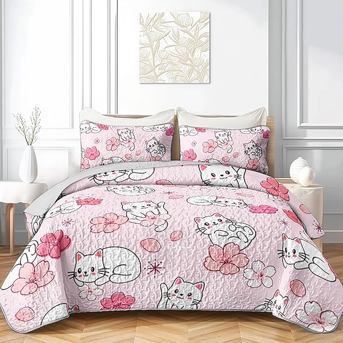 QOOMO Floral Cat Quilt Set Full/Queen Size,Sakura Cats Bedspread Coverlet Set,Cute Cats 3Pcs Bedding Set Printed Quilt with 2 Pillowcases,Soft and Lightweight,for All Seasons