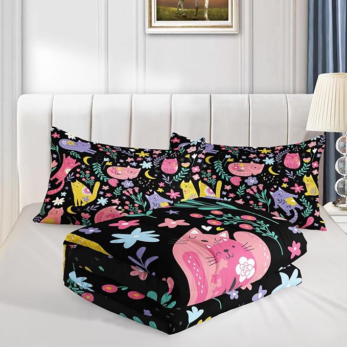 QOOMO Floral Cat Comforter King Size,Black Cats Bedding Set for Kids Teens Girls,3Pcs Bedding Set Printed Comforter with 2 Pillowcases,Down Alternative,Soft and Lightweight(Black，King Size)
