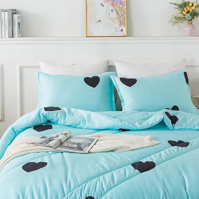 Caressma Love Pattern Girls Comforter Set King Size, Sky Blue Cute Love Heart Print Comforter Bedding Set for All Seasons, Geometric Soft Microfiber 3 Pieces Comforter Set with Pillowcases