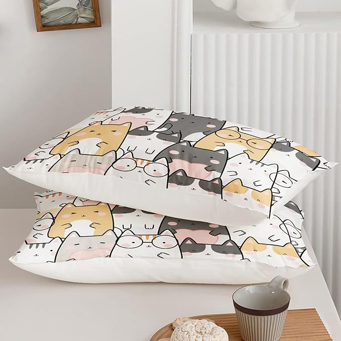 QOOMO Kawaii Cat Comforter King Size,Cats Bedding Set for Kids Teens Girls Boys,3Pcs Bedding Set Printed Comforter with 2 Pillowcases,Down Alternative,Soft and Lightweight，King Size