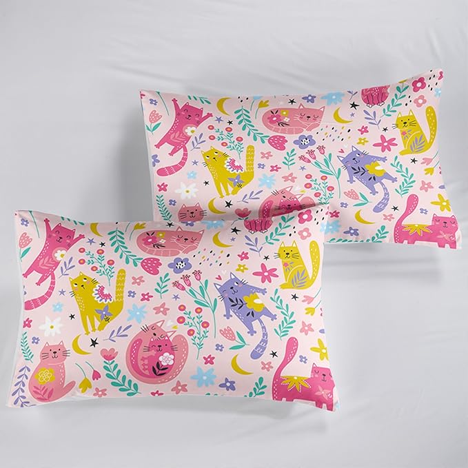 QOOMO Floral Cat Comforter King Size,Pink Cat Comforter Set for Kids Teens Girls,3Pcs Bedding Set Printed Comforter with 2 Pillowcases,Down Alternative,Soft and Lightweight(Pink，King Size)