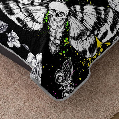 HOSIMA Death Moth Skull Heads Quilt Set Full Size Horror Theme Halloween Bedding,Goth Bedding Set Floral Butterfly Print Boho Quilt for Room Decor with 2 Pillowcases.