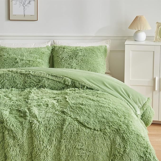 Wajade Faux Fur Plush Sage Green Comforter Set Fluffy Fuzzy Shaggy Bedding Set - 3PC Queen Size Microfiber Soft Warm Quilt Set