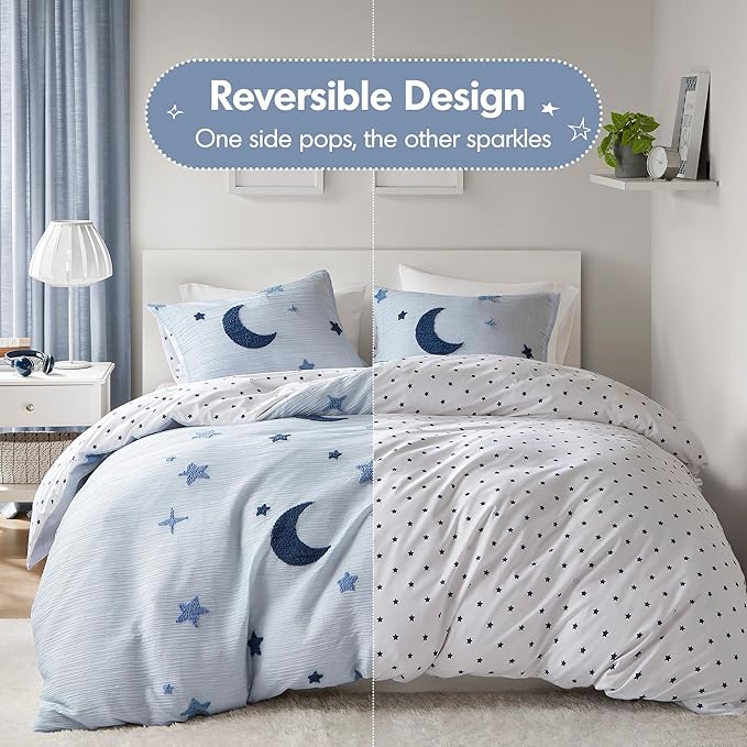 Intelligent Design Kids Cosmos Twin Size Duvet Set – Blue Star and Moon Tufted Chenille, Reversible 2-Piece Bedding with Star Pillow
