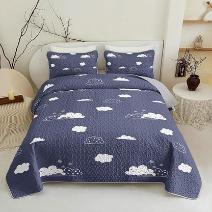 QOOMO Cloud Quilt Set Twin Size,Blue Cloud Bedspread Coverlet Set,Sky 3Pcs Bedding Set Printed Quilt with 2 Pillowcases,Soft and Lightweight,for All Seasons